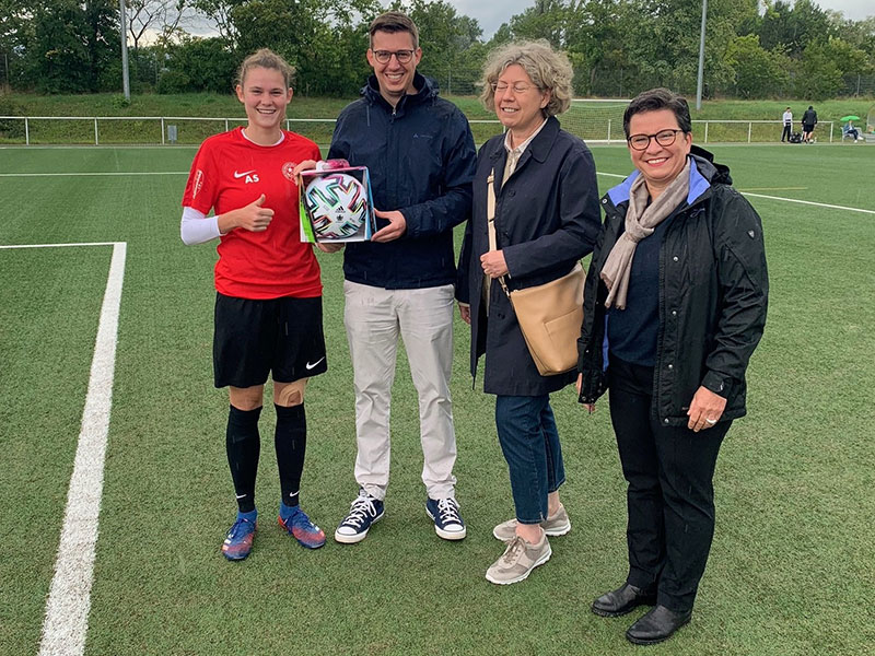 hp Consultinggesellschaft mbH wird Ballsponsor der SG Drais/Ingelheim